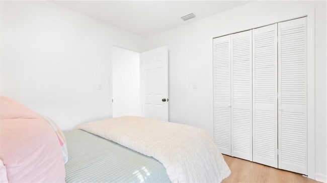 Building Photo - 512 S Harbour Oaks Dr