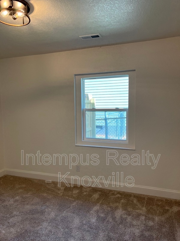 Building Photo - 1712 Vada Cir