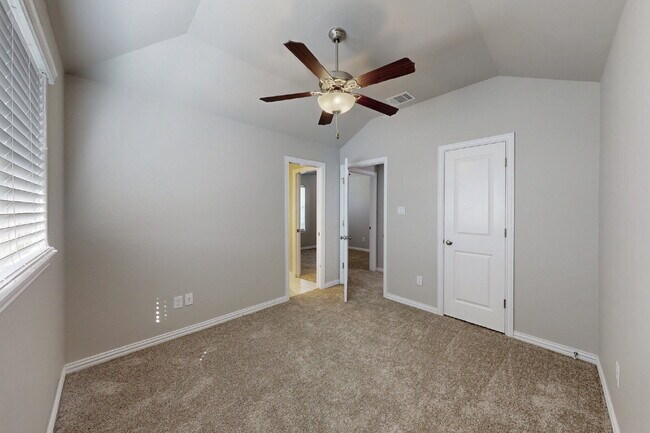 Building Photo - 6346 Spartan Dr
