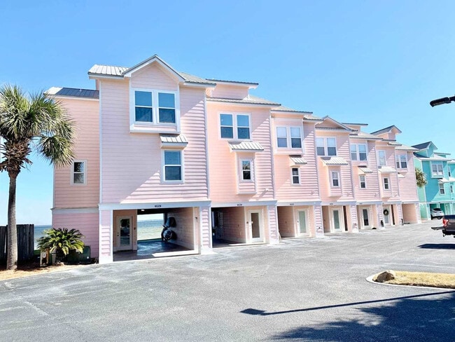 Building Photo - 15946 Innerarity Point Rd