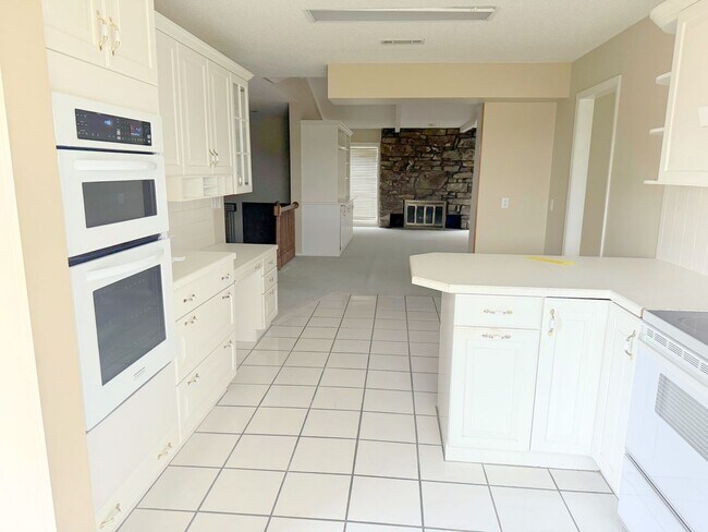 Building Photo - 4657 Butterfield Coach Rd