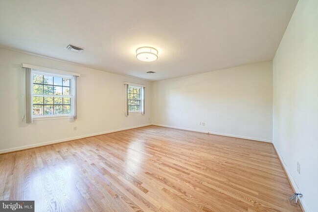 Building Photo - 6209 Stoneham Ln