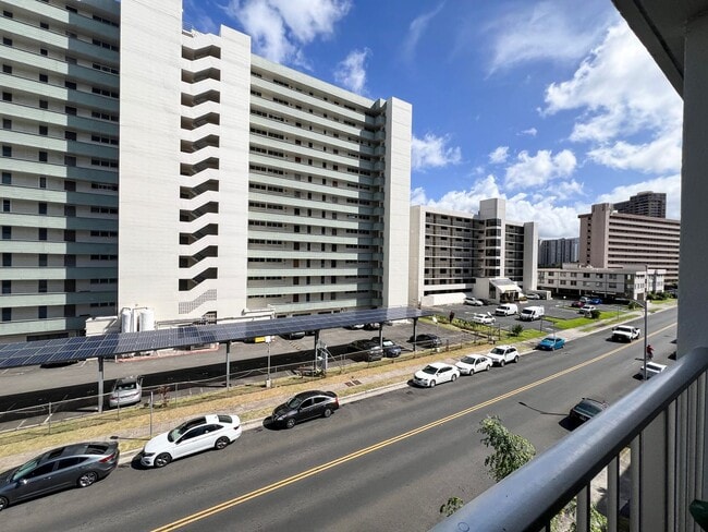 Building Photo - Kama'aina Hale #405