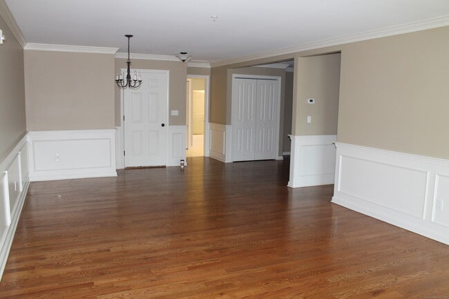 Building Photo - 67 W Main St