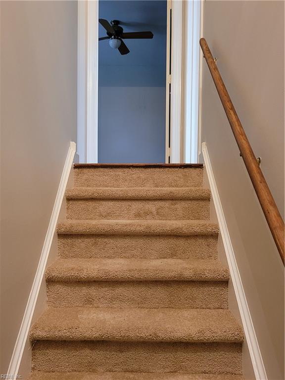Building Photo - 464 Westover Mews