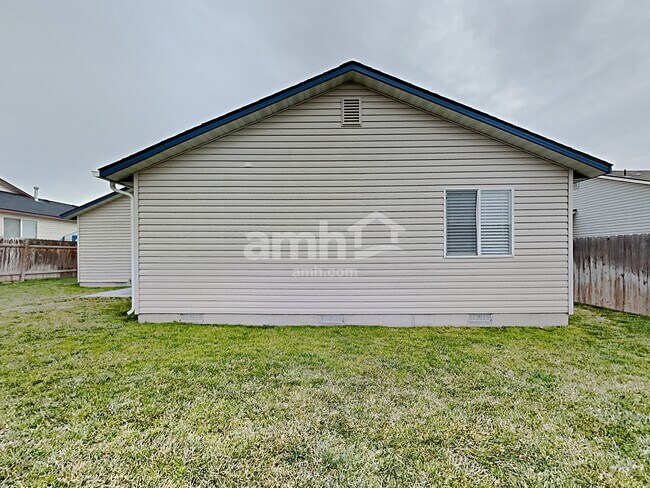 Building Photo - 3723 Hilton Street