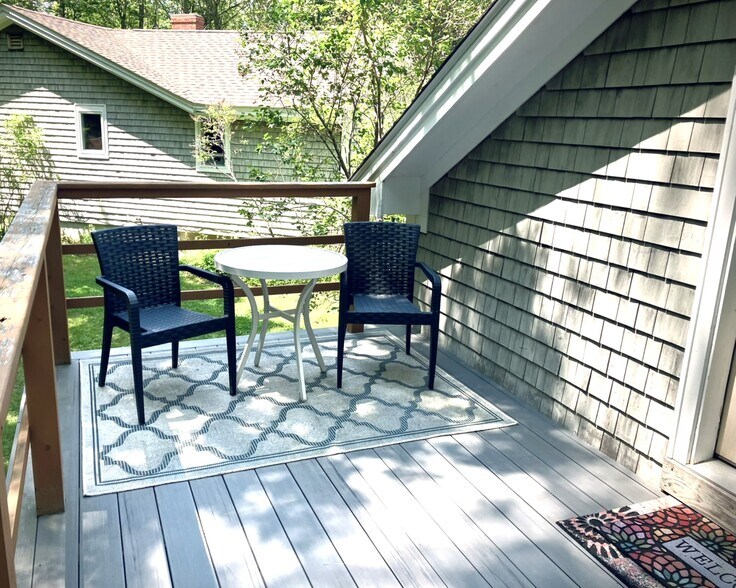 Deck - 183 Back Meadow Rd