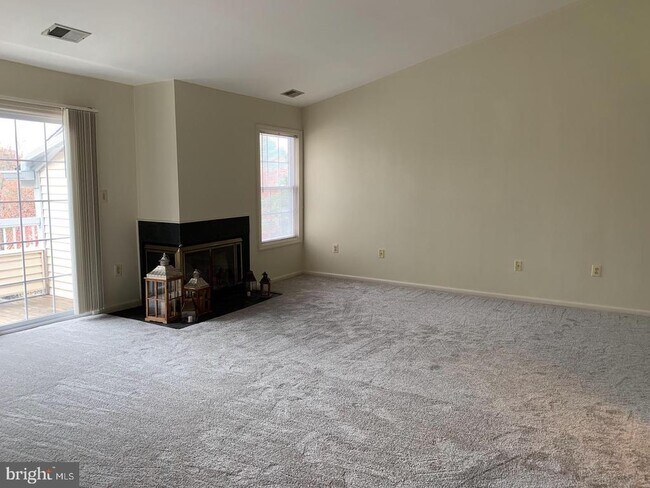 Building Photo - 106 Lassen Ct