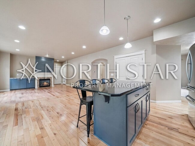 Building Photo - Move-In Ready Craftsman with Gourmet Kitchen, Bonus Room & Private Basketball Court