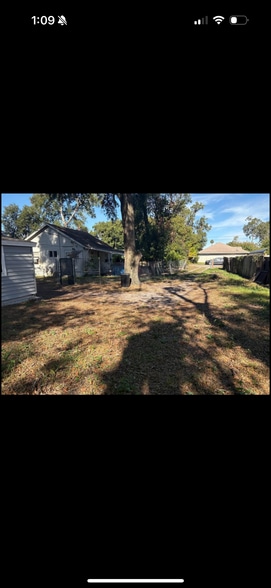 Building Photo - 214 W Volusia Ave