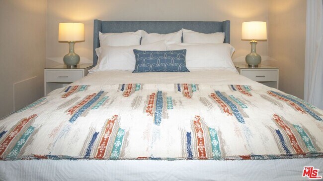 Building Photo - 2101 Ocean Ave