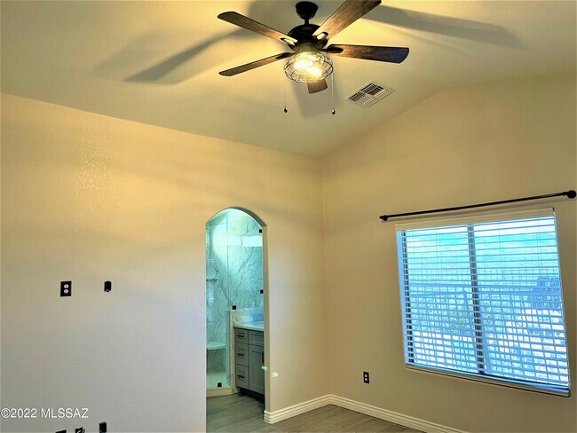 Building Photo - 8373 S Egyptian Dr