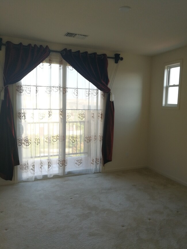 master bed rm - 4791 Perugia St