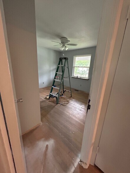 Building Photo - 1116 Dawn Valley Dr
