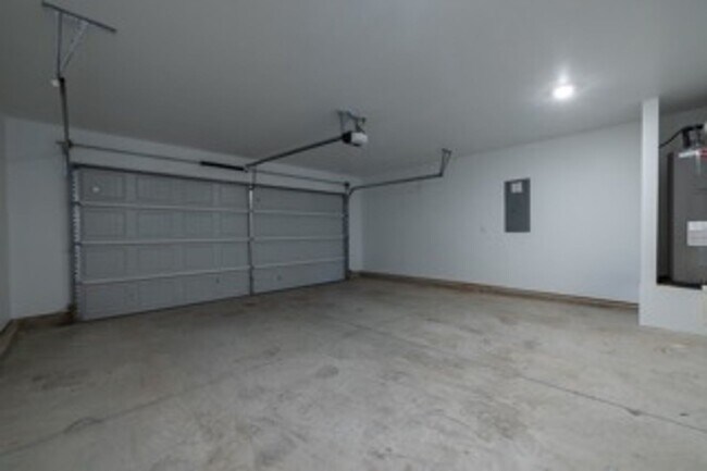 Building Photo - 4 Bedroom Home in Pendleton, SC