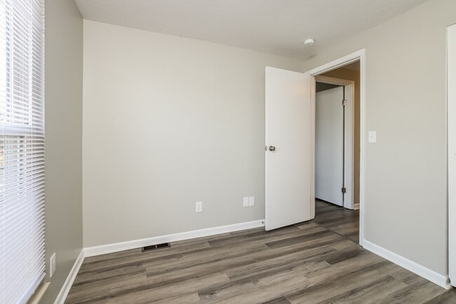 Building Photo - Adorable 3 Bedroom Home