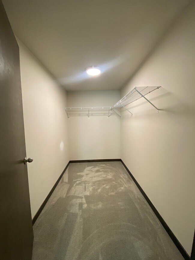 Building Photo - 4310-4312 N Centennial Ln