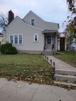 Front Door - 607 5th Ave SE