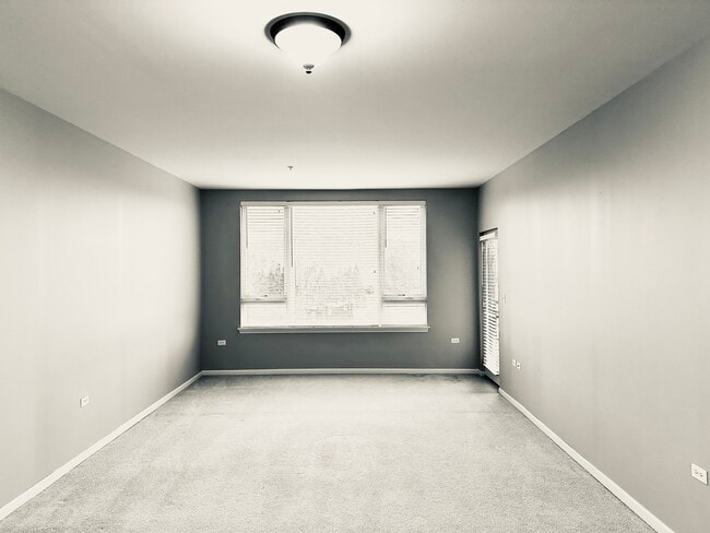 Building Photo - 801 Village Center Dr