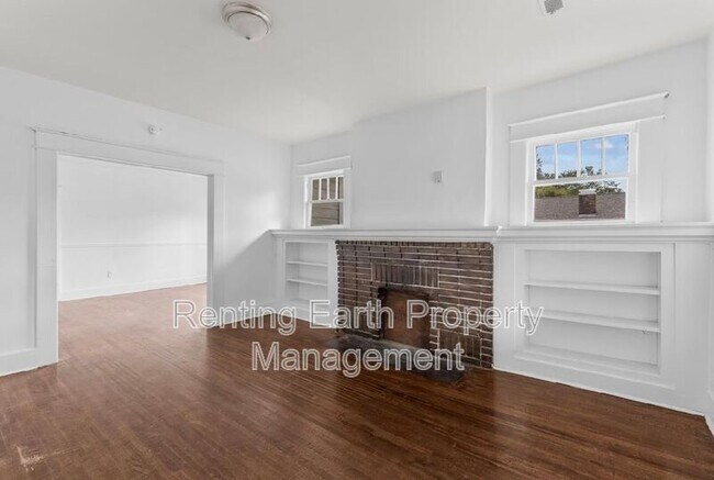 Building Photo - 4745 Court S