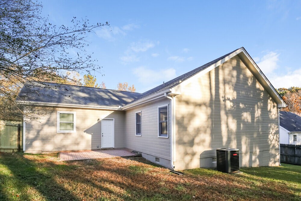 Building Photo - 306 Mary Alice Dr