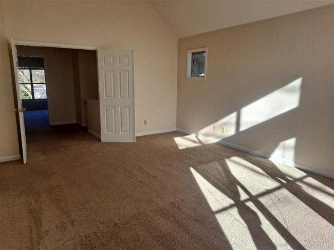 Building Photo - 2431 Coosawattee Dr NE