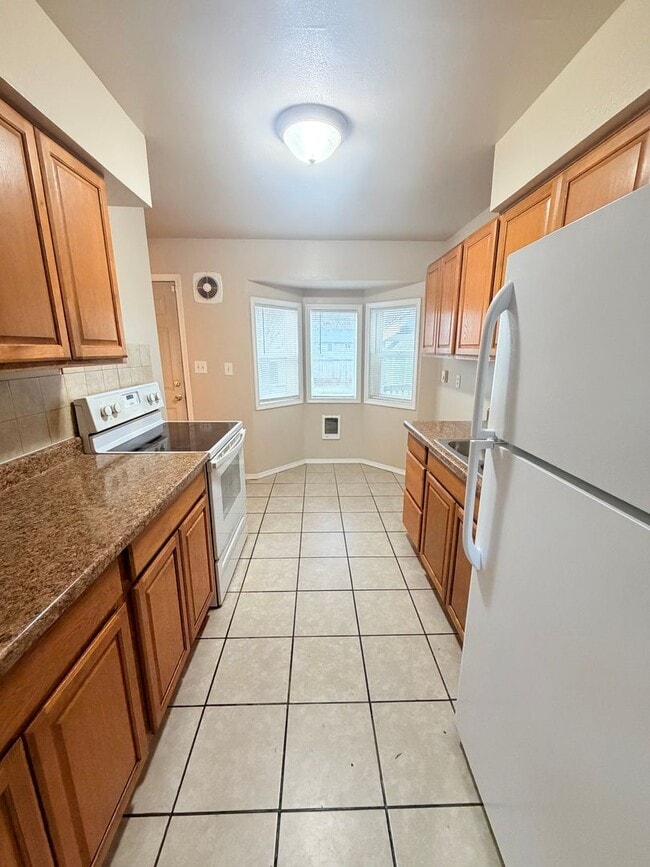 Building Photo - 2515 N Upriver Ct