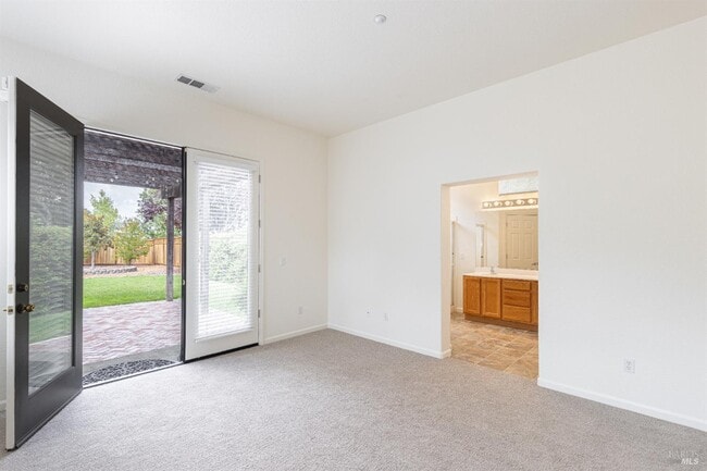 Building Photo - 201 Spur Ridge Ln