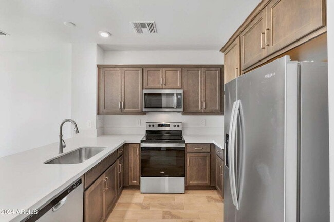 Building Photo - Luxurious Condo in Sterling Grove