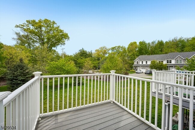 Building Photo - 26 DeCroce Ct