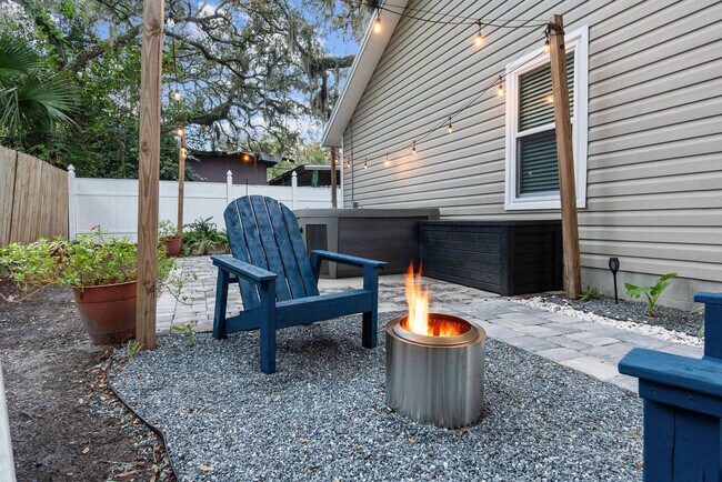 Building Photo - 20 Pearl St