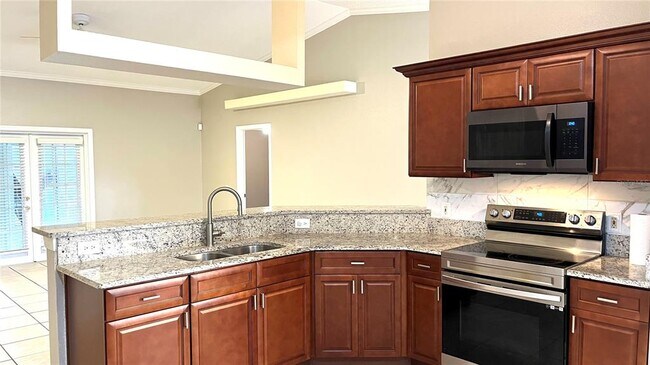 Building Photo - 326 Fox Lake Dr