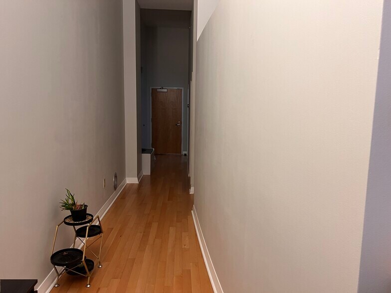 Building Photo - 237 Granby St