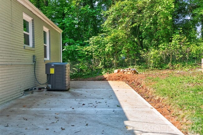 Building Photo - 1509 Wickham Ln