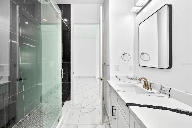 Building Photo - 216 N Glen Arven Ave