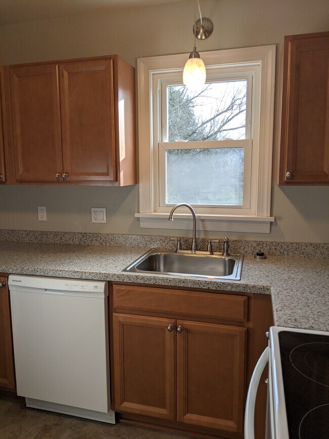 Building Photo - 328 Bessemer Ave