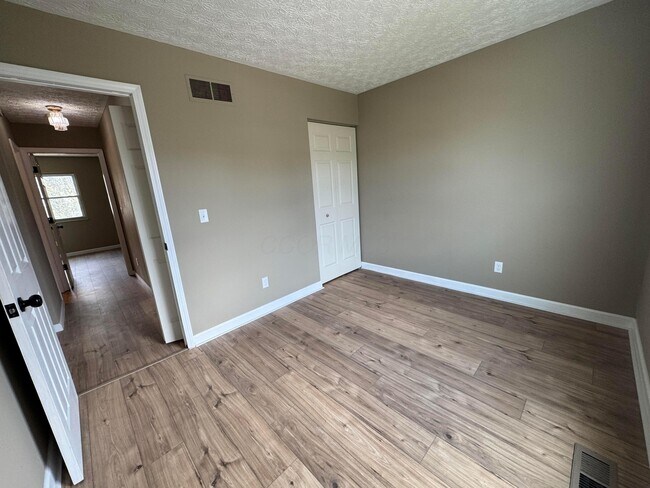 Building Photo - 3124 Creighton Pl