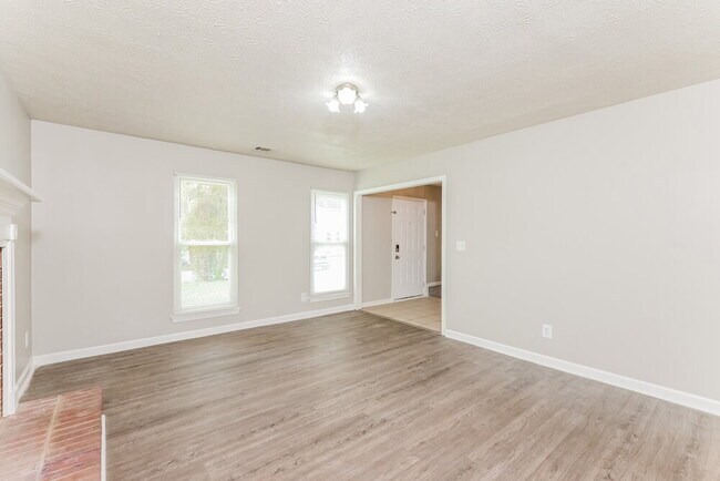 Building Photo - 3642 Cameron Hills Pl