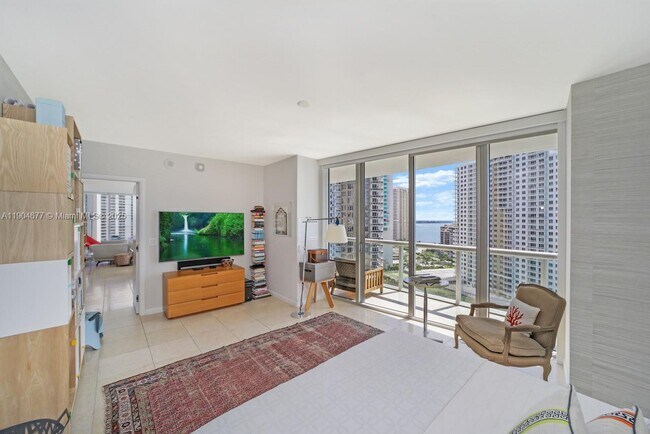 Building Photo - 465 Brickell Ave