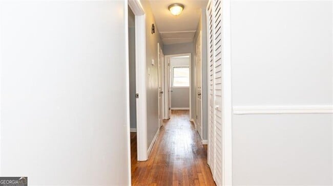 Building Photo - 2917 Cambridge Dr SW