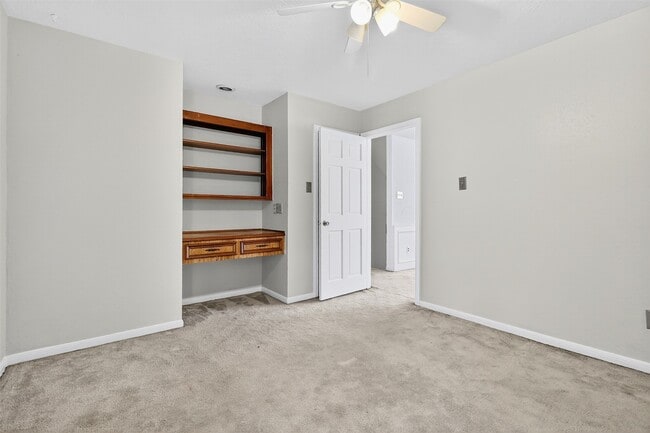 Building Photo - 18307 Forest Elms Dr