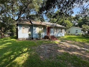 Building Photo - 201 1st St