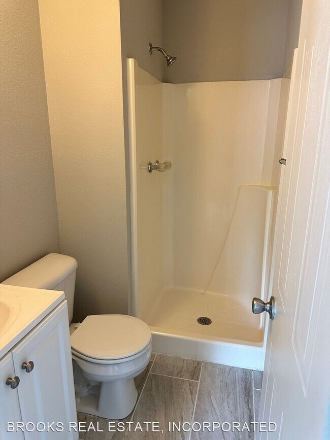 Building Photo - 3 br, 2.5 bath House - 335 Susan Constant ...