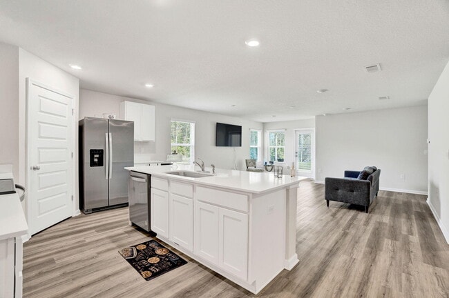 Building Photo - 535 Mary Lou Way