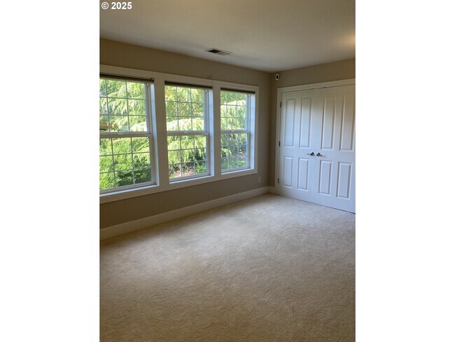 Building Photo - 9587 NW Caxton Ln