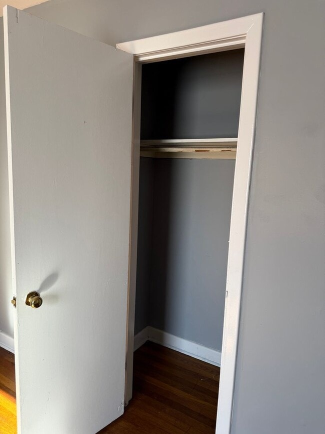 Building Photo - 4 Bedroom 2 Bath House in Richmond