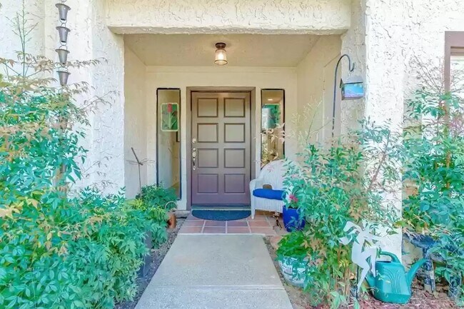 Building Photo - 861 Lake Terrace Cir