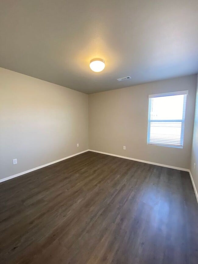 Building Photo - Don't Miss Out! Beautiful 3-Bedroom Duplex with Two-Car Garage & Lawn Care Included