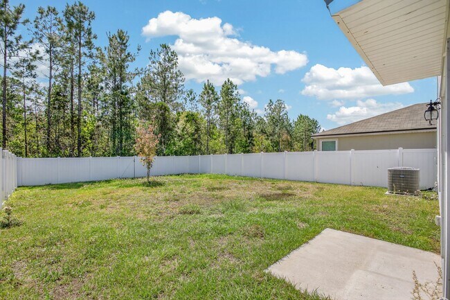 Building Photo - Welcome to your next home  in beautiful Green Cove Springs!