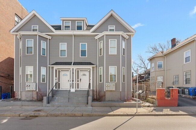 Building Photo - 6 W Cottage St